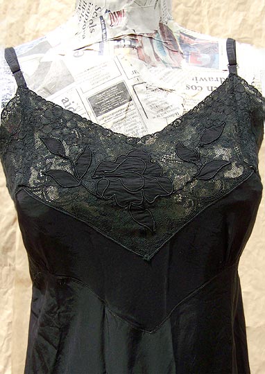 vintage 30s 40s black applique slip