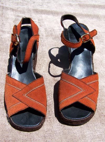 vintage 70s platform suede shoes