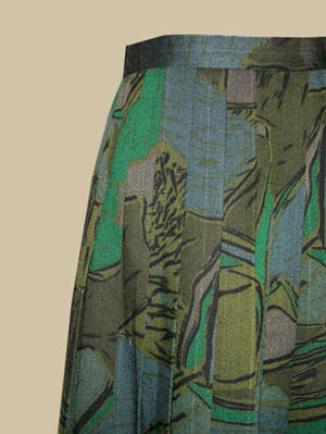 designer Elizabeth Arden skirt