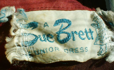 vintage 50s Sue Brett label