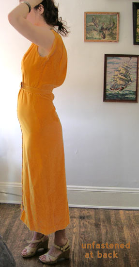 vintage 60s gold velvet sleeveless dress