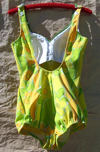 vintage 60s daisy swimsuit