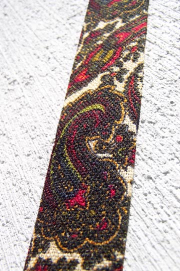 vintage 60s rooster paisley square end tie