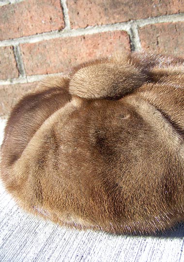 vintage russe mink beret