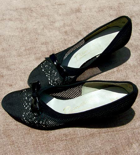 vintage 30s 40s black lace babydoll heels