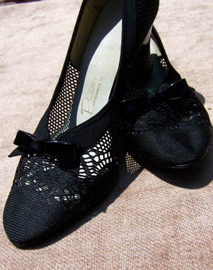 vintage 30s 40s pin up bowed high heels