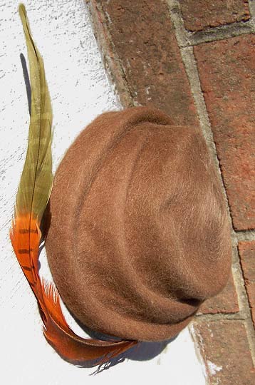 vintage 40s wool felt feather tilt hat