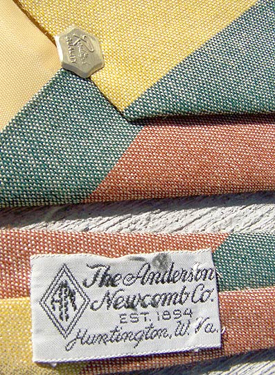 vintage 50s Anderson Newcomb label